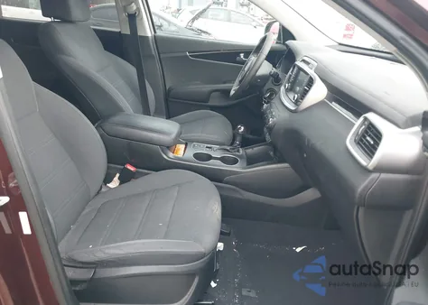 2017 Kia Sorento 2.4L Lx z USA, uszkodzony, nr VIN 5XYPG4A34HG232374